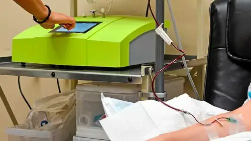 High dose ozone therapy: blood is ozonated and returned through 10 cycles using the 10 Pass Device.