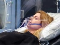hyperbaric-oxygen-chamber-with-female-patient-ama-regenerative-medicine