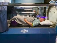 man-in-hyperbaric-chamber-for-healing-after-spinal-injections-ama-regenerative-medicine
