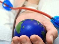 patient-holds-ball-during-eboo-ozone-therapy-treatment